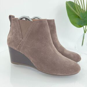 Vionic Women's Paloma Boot Size 10 Wedge Heel Brown Suede Bootie Side Zip